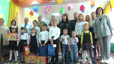 Благотворительный марафон: подарки школьникам к новому учебному году